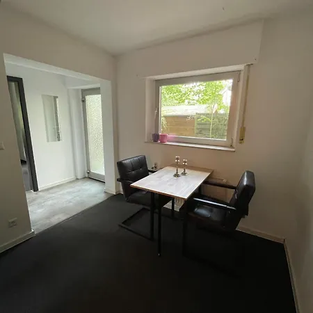 Schoenes 2,5 Mit Hof Und Garten Lejlighed