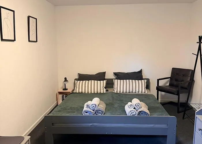 Appartement Schoenes 2,5 Mit Hof Und Garten *