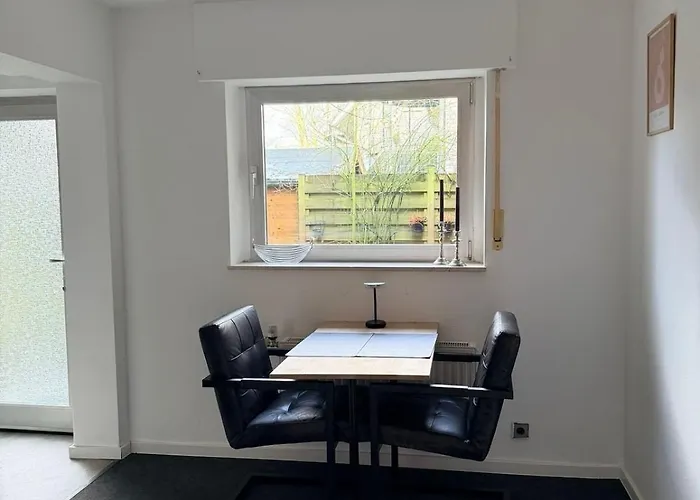 Schoenes 2,5 Mit Hof Und Garten Appartement